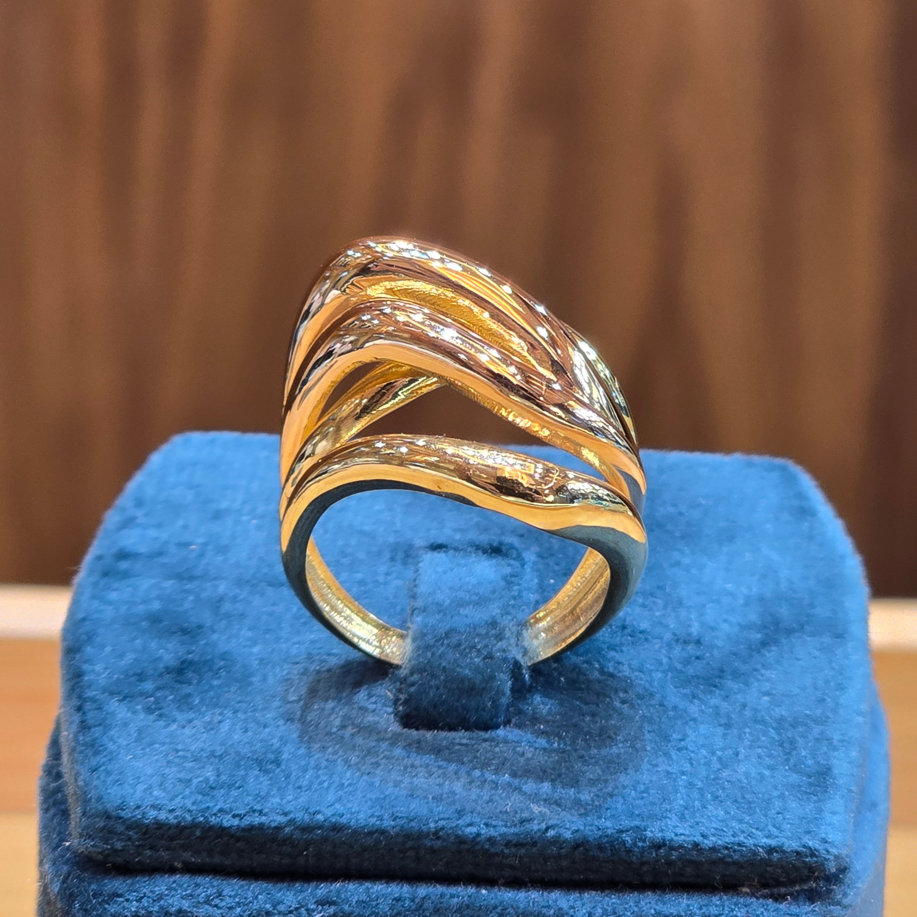 Bague multibandes torsadées